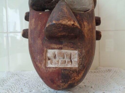 Salampasu masker, DR Congo