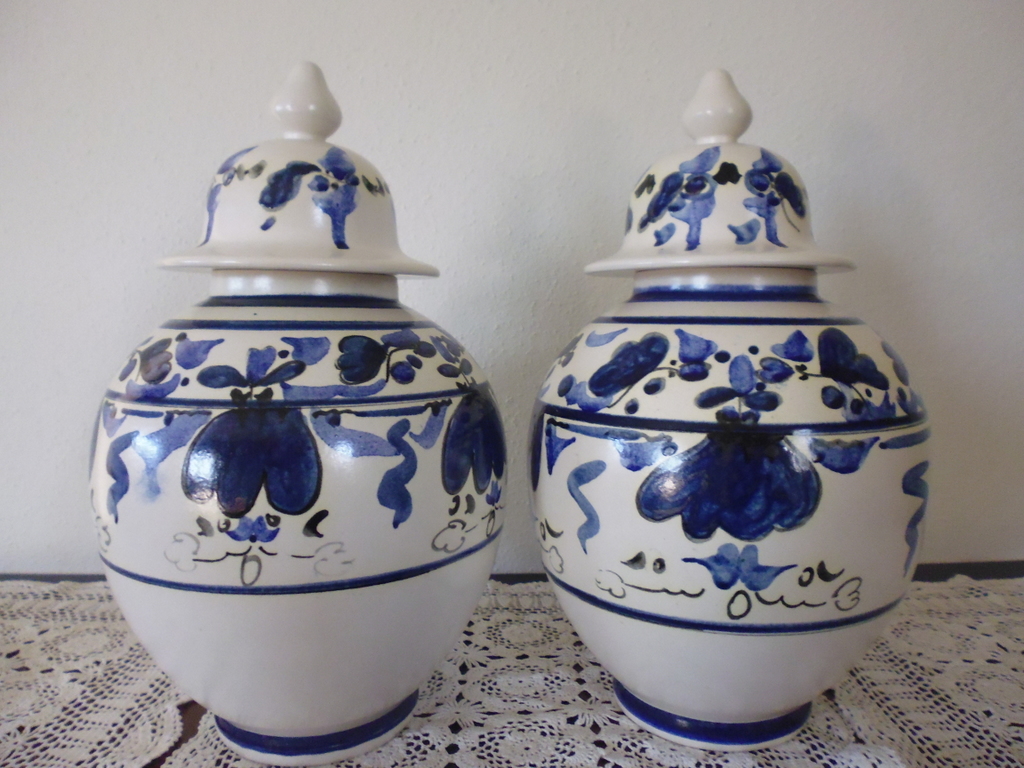 Delfts blauw gekleurde potten met deksel