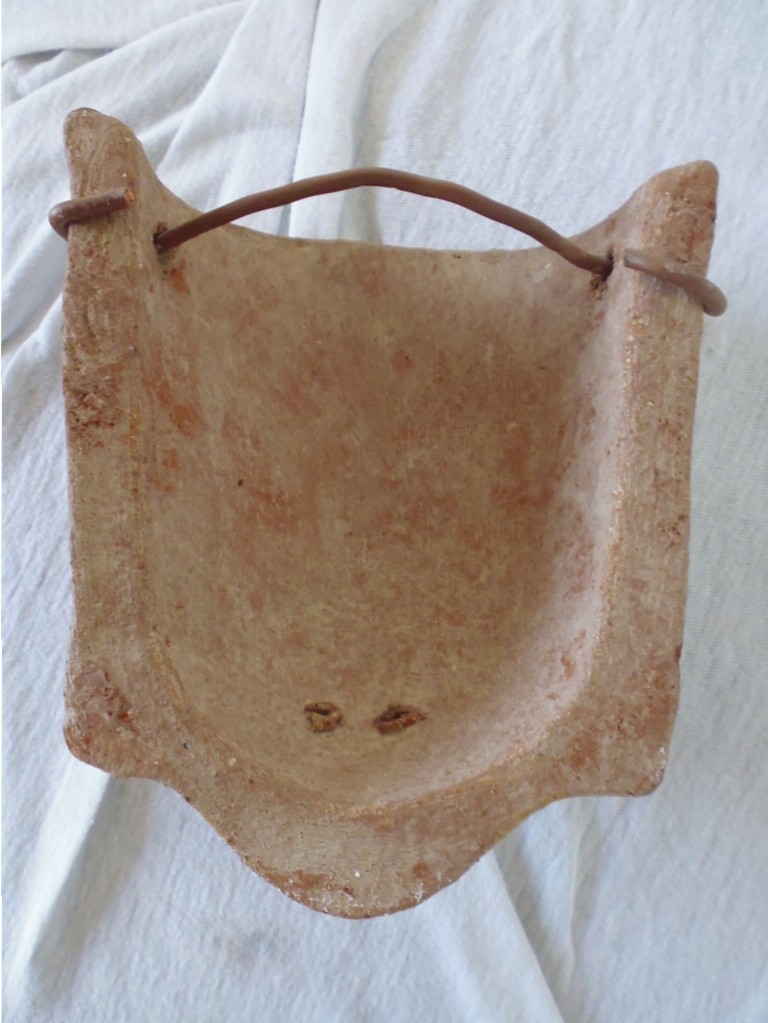 Oud masker lachende man Oud masker lachende man