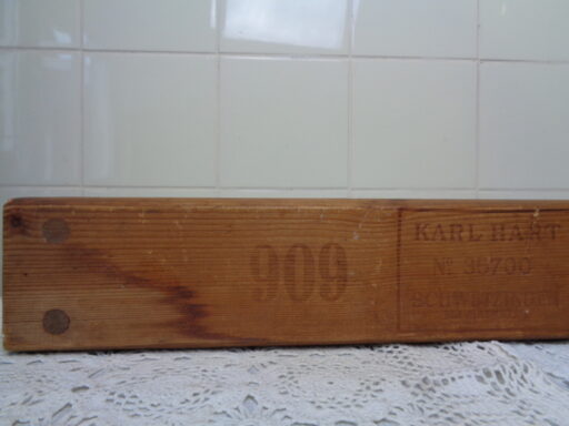 Oude houten sigarenmal