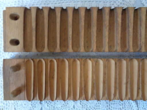Oude houten sigarenmal