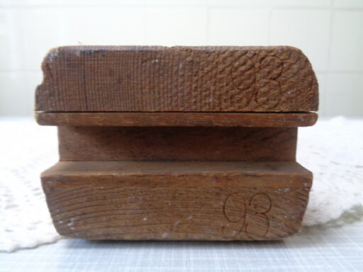 Oude houten sigarenmal