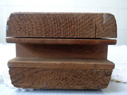 Oude houten sigarenmal
