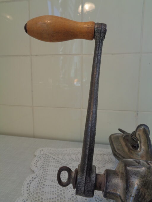 Husqvarna Vintage gehaktmolen