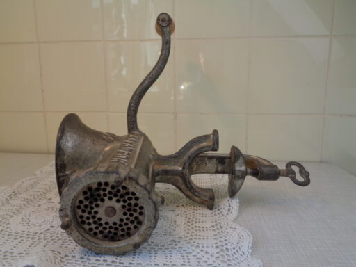 Husqvarna Vintage gehaktmolen