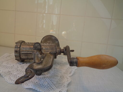 Husqvarna Vintage gehaktmolen