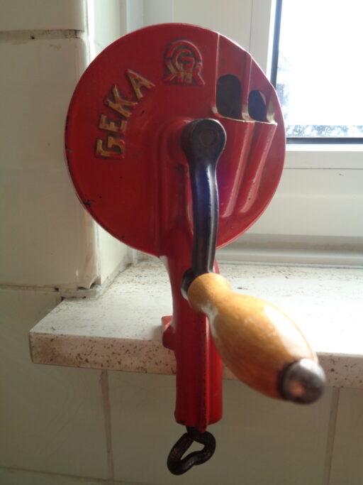Vintage snijbonenmolen Geka