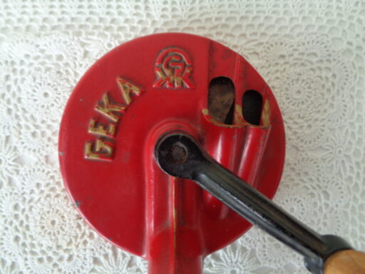 Vintage snijbonenmolen Geka