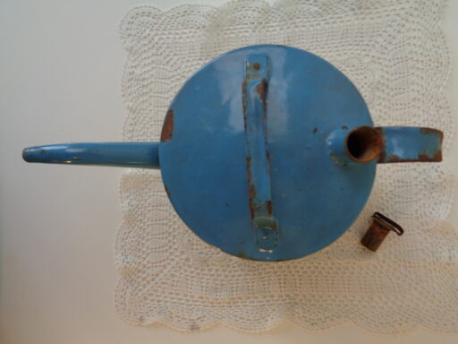 Vintage kan Petrole