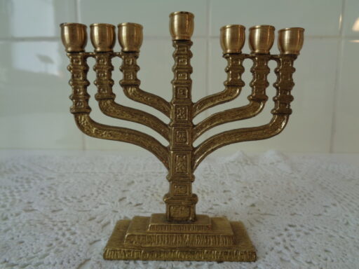 Menora kandelaar, Israel