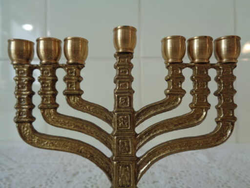 Menora kandelaar, Israel