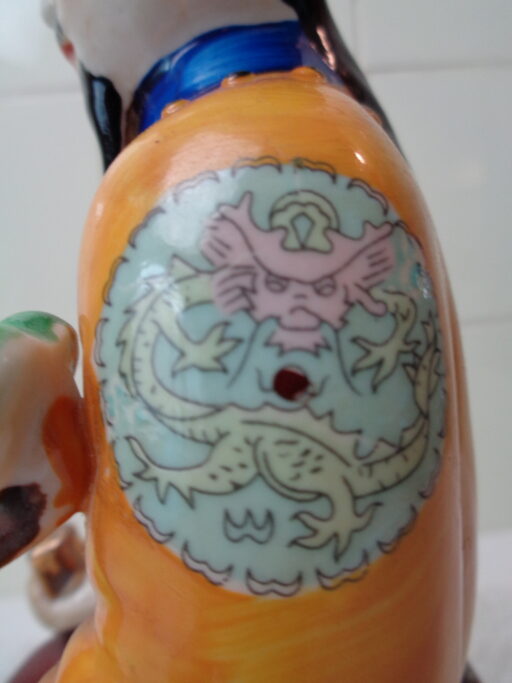 Gesigneerd terracotta beeld