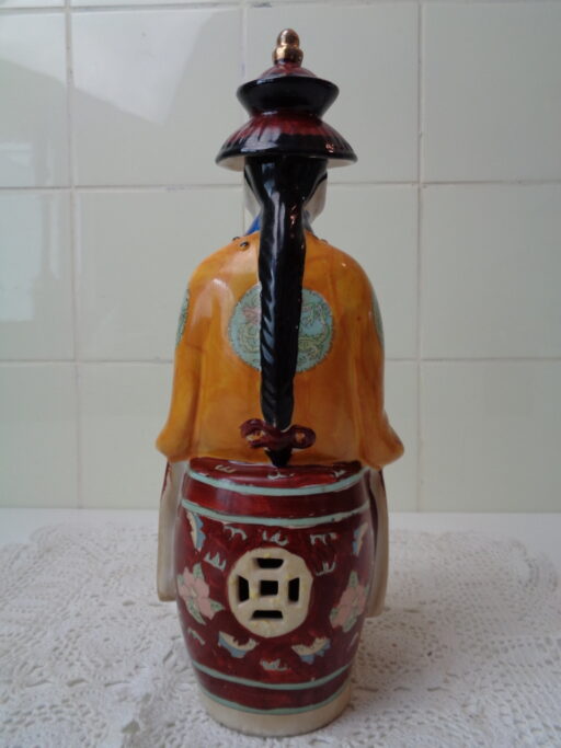 Gesigneerd terracotta beeld