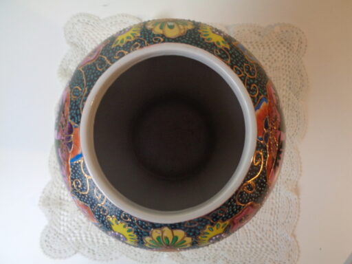 Fraaie pot met deksel