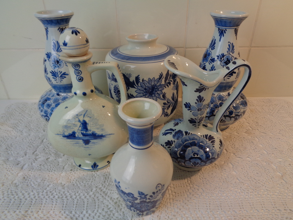 Delfts blauw, collectie van zes objecten