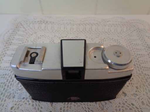 Twee fraaie vintage Agfa Isoly Junior camera`s