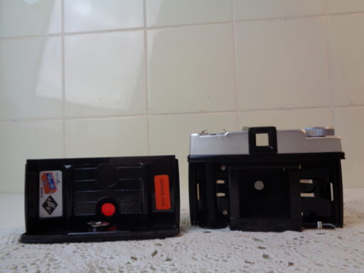 Twee fraaie vintage Agfa Isoly Junior camera`s