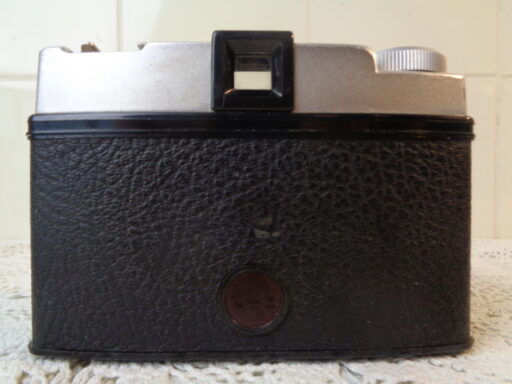 Twee fraaie vintage Agfa Isoly Junior camera`s