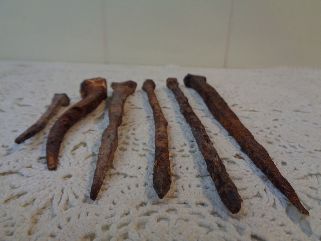 Antieke met de hand geslagen nagels