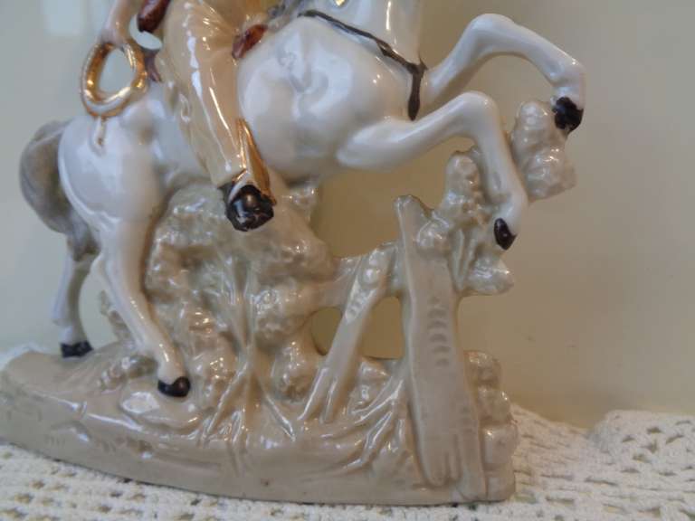 Antiek beeld Vrouw op paard