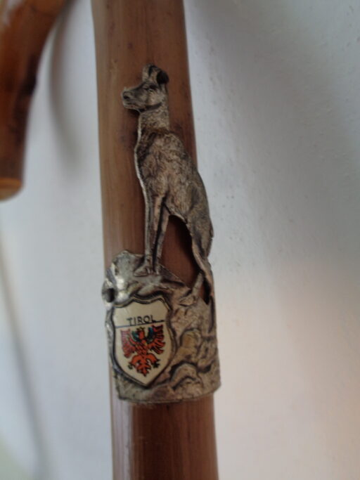 Collectie wandelstokken uit grootmoeders tijd