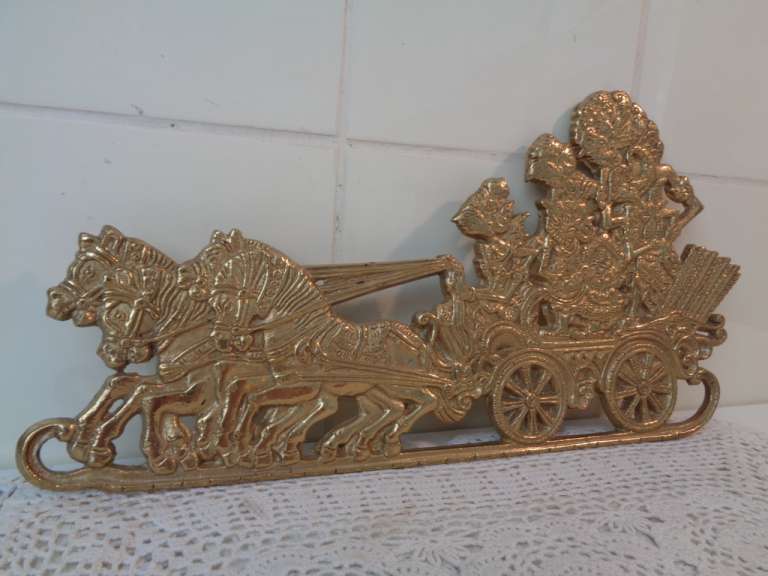 Vlak-reliëf met zegewagen Wayang Indonesië