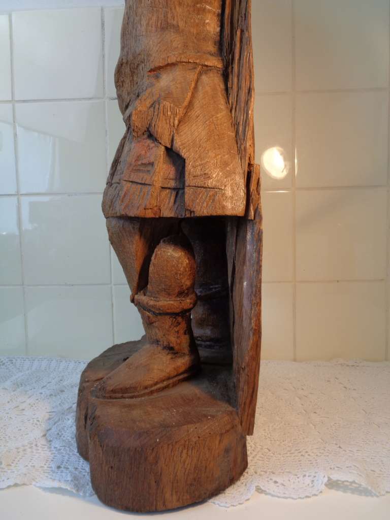 Middeleeuwse sculptuur van een Romeinse soldaat