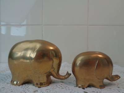 Set van 2 antieke koperen olifanten