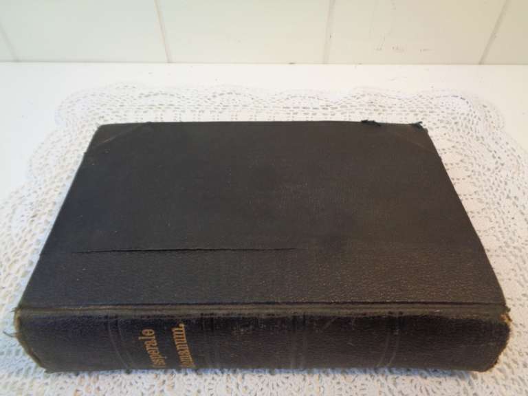 Antiek Gregoriaans gezangenboek Missale Romanum uit 1924