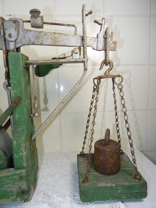 Antieke houten bascule weegschaal
