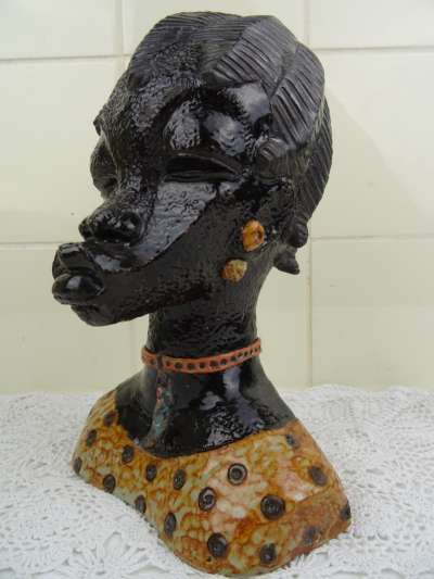 Imponerend Afrikaans borstbeeld