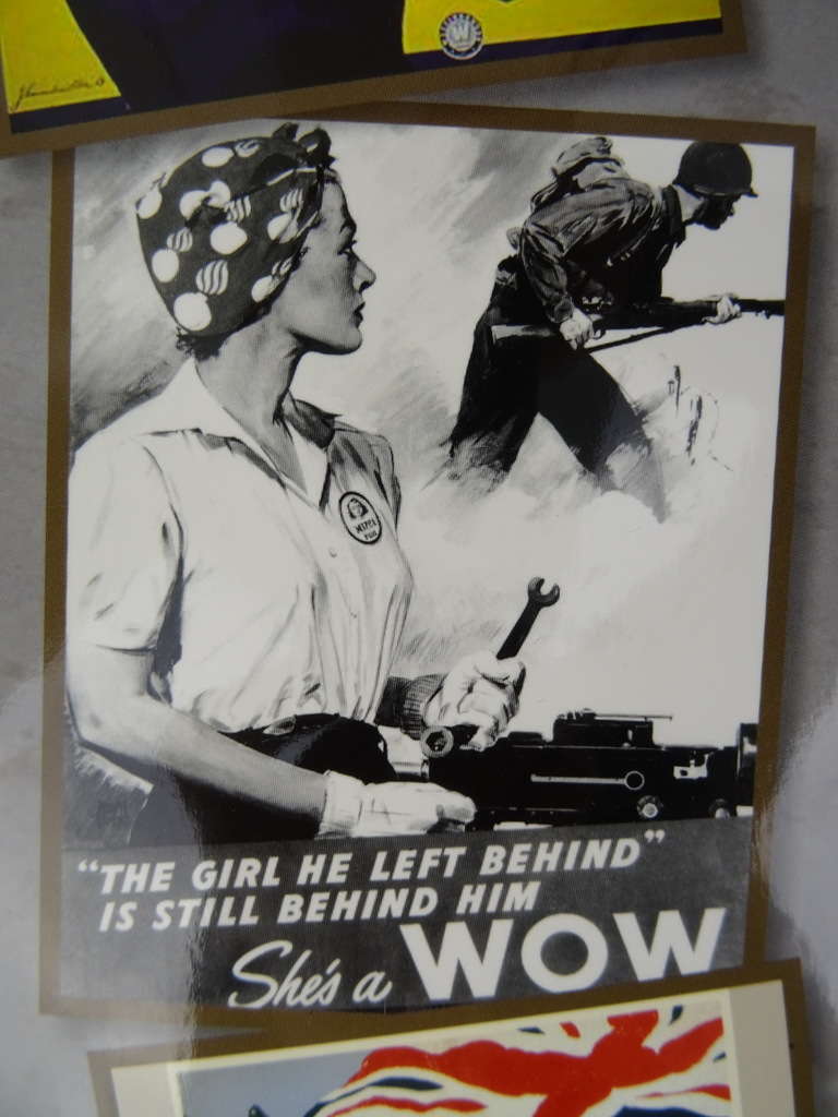 Zes replica propaganda posters geallieerden