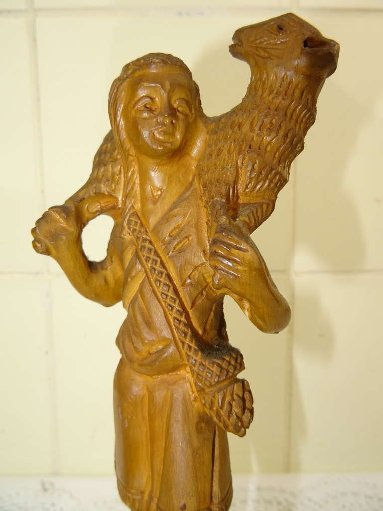 Antiek houten beeldje Jezus de goede herder