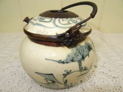 Antieke aardewerk opium pot