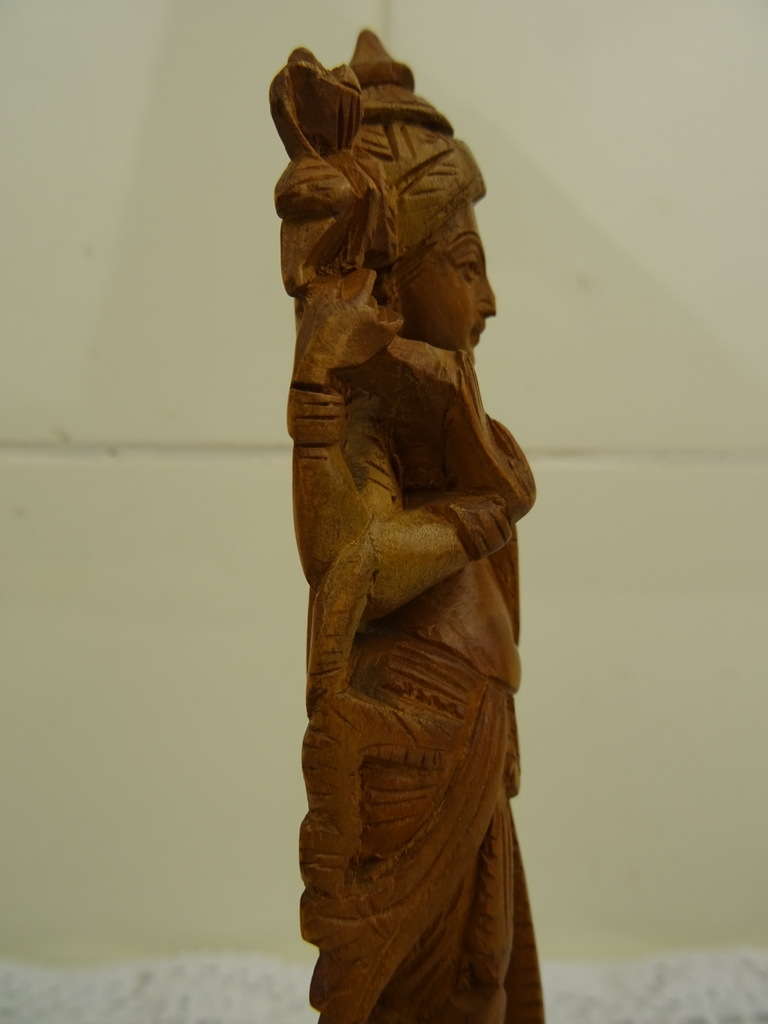 Antiek houten Pervati beeldje