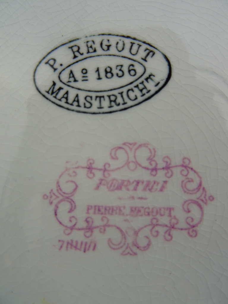 Antiek bord P. Regout circa 1870