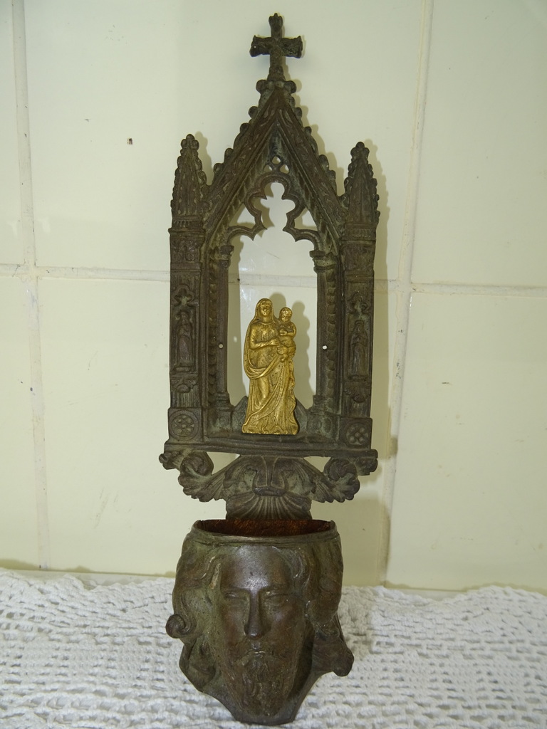 Antiek bronzen wijwatervat
