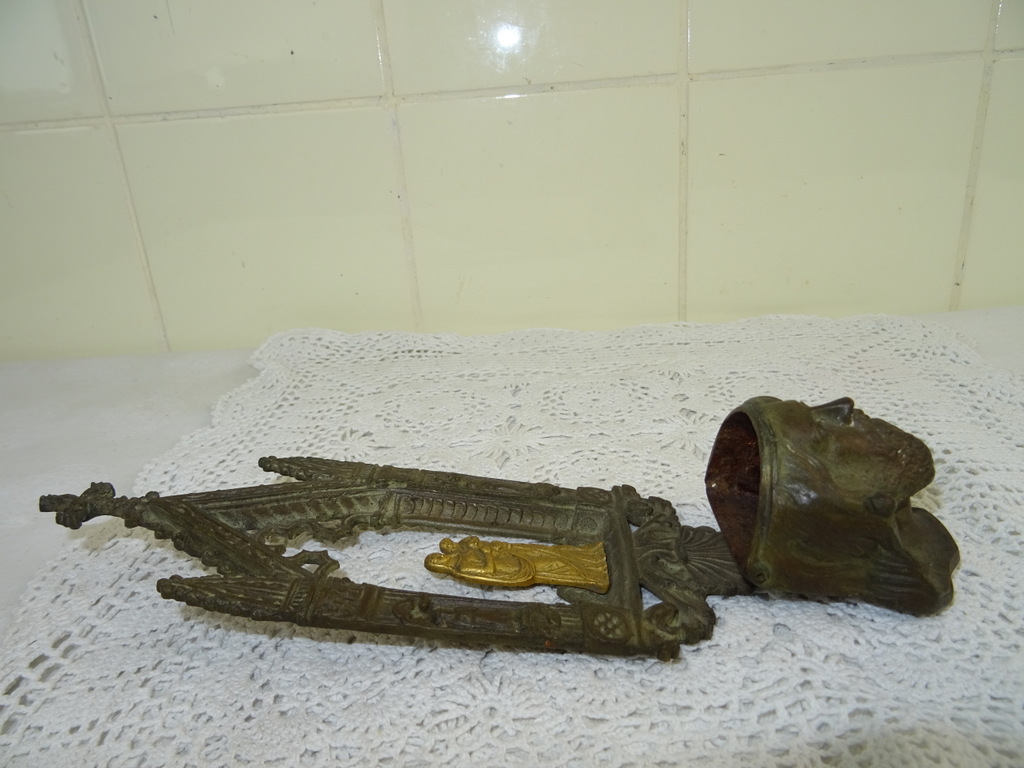 Antiek bronzen wijwatervat - Afbeelding 10