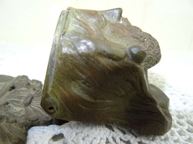 Antiek bronzen wijwatervat