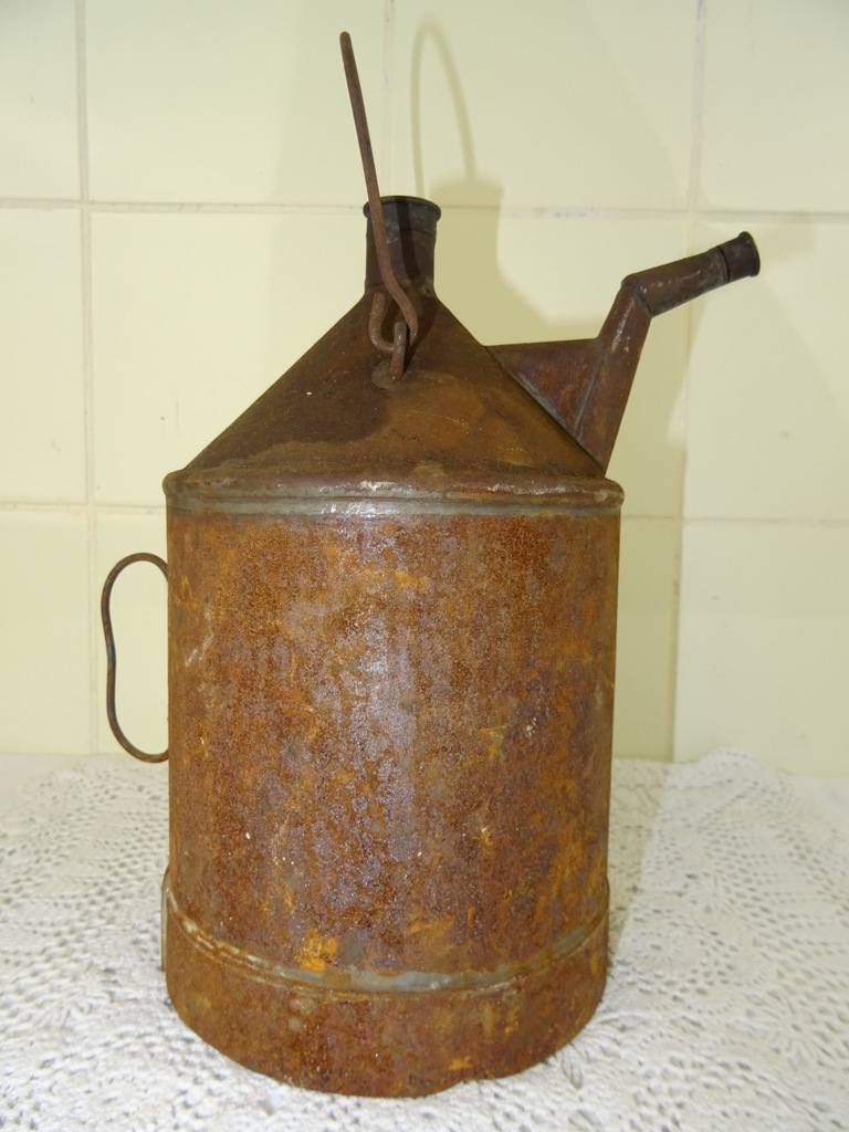 Antieke metalen oliekan - Afbeelding 8