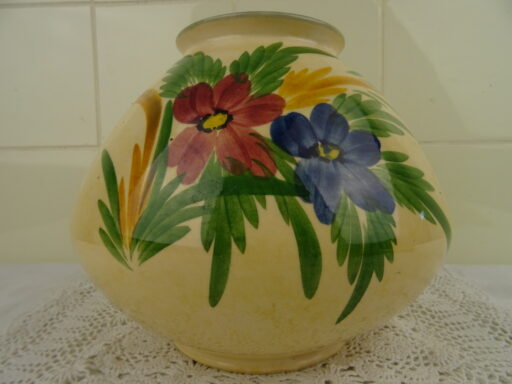 Het object wordt zorgvuldig verpakt en snel verzonden als pakket voor 6,50 e, of als aangetekend pakket voor 8,15 e. Afhalen is ook mogelijk. Kijk ook eens bij mijn overige advertenties met bijzondere objecten!