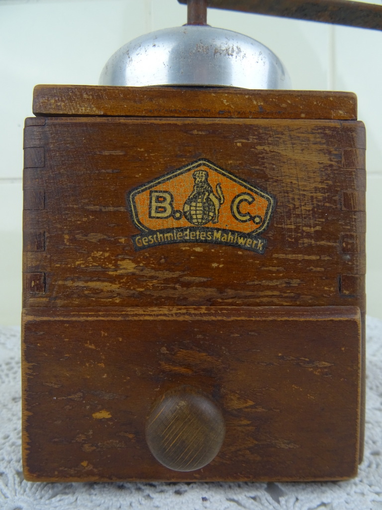 Antieke koffiemolen B.C. - Afbeelding 3