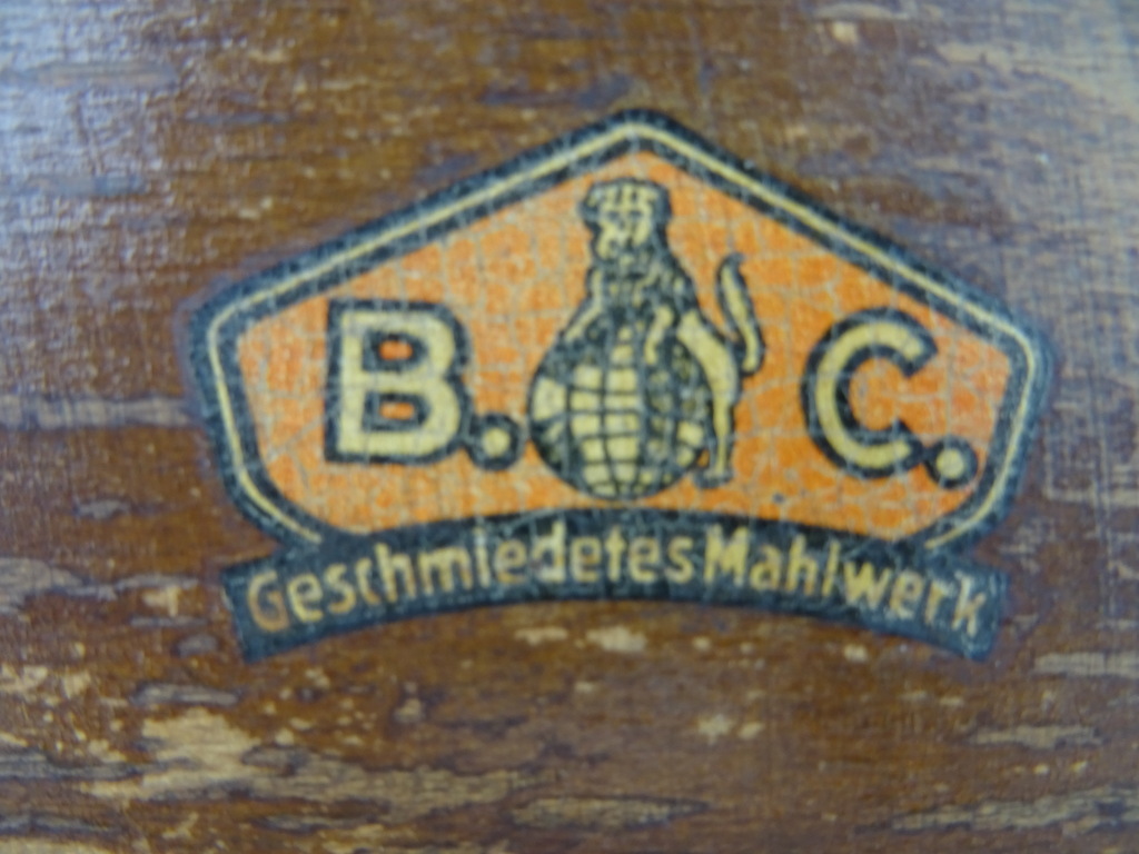 Antieke koffiemolen B.C. - Afbeelding 4