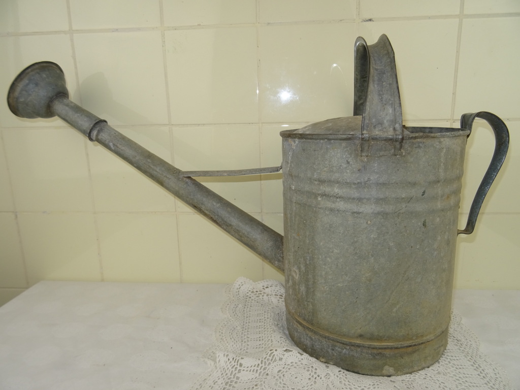 Antieke smeedijzeren gieter - Afbeelding 28