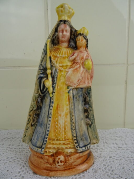 Schitterend aardewerk Mariabeeld De Gats