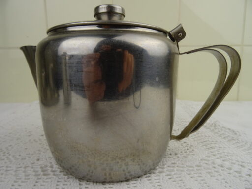 Alternative view of Antiek roestvrijstalen koffieservies