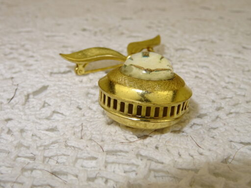 Alternative view of Drie antieke sieraden