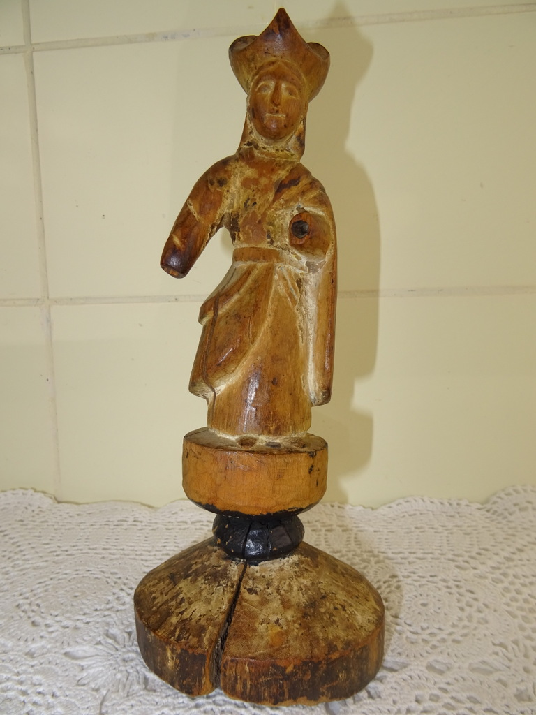Houten beeldje Heilige man uit circa 1800