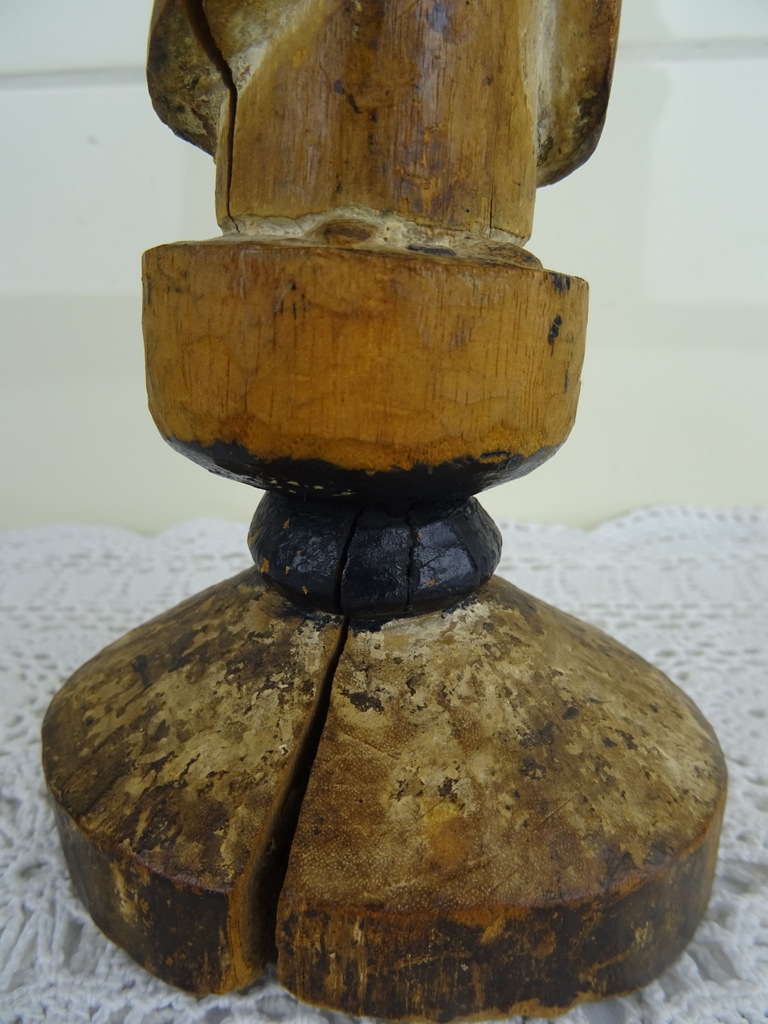 Houten beeldje Heilige man uit circa 1800 - Afbeelding 4