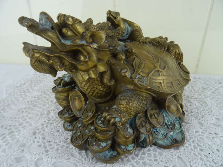 Antiek bronzen beeld mythologische schildpad